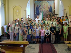 Csoportkép a templomban