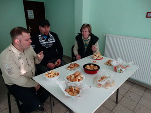 Szakmai zsűri a Luca-pogácsákkal
